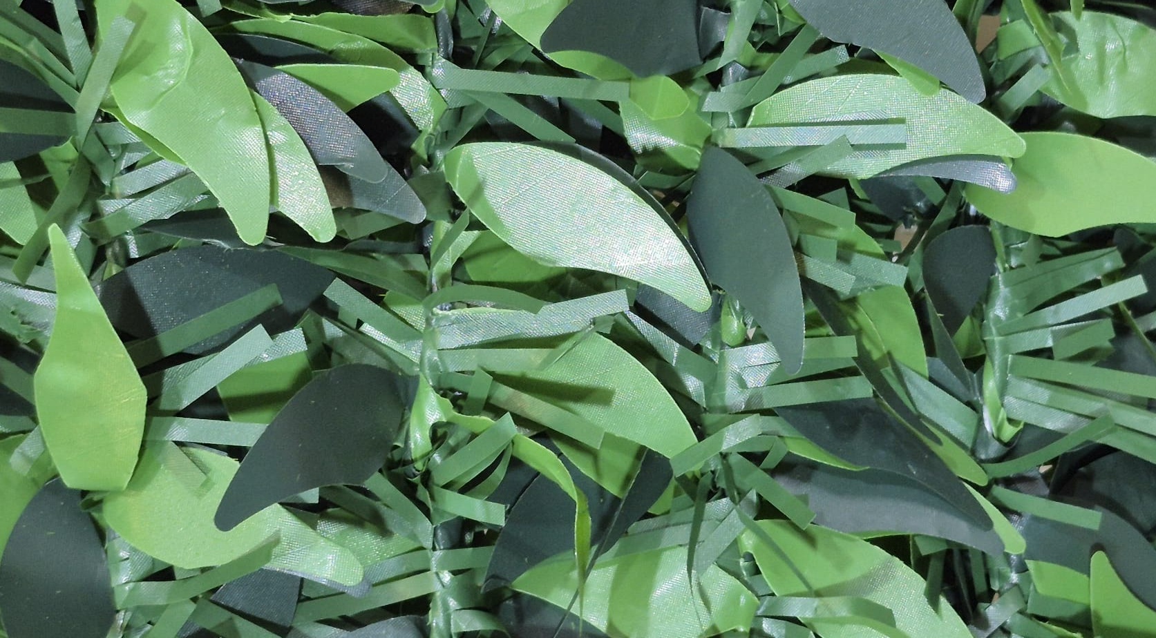 Yoğun Yapraklı Bahçe Çiti