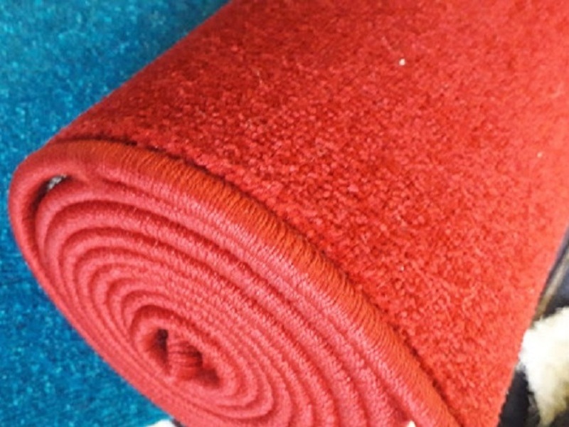 Kırmızı Yolluk Halı